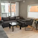Prime Location, Free Parking, Private Balcony Lägenhet