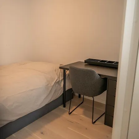 Prime Location, Free Parking, Private Balcony Apartment