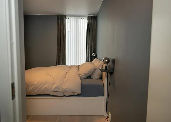 Prime Location, Free Parking, Private Balcony * Stavanger