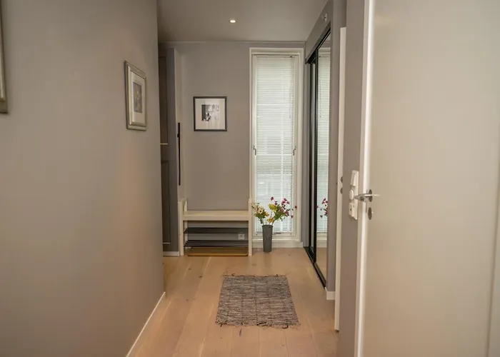 Prime Location, Free Parking, Private Balcony Lejlighed Stavanger